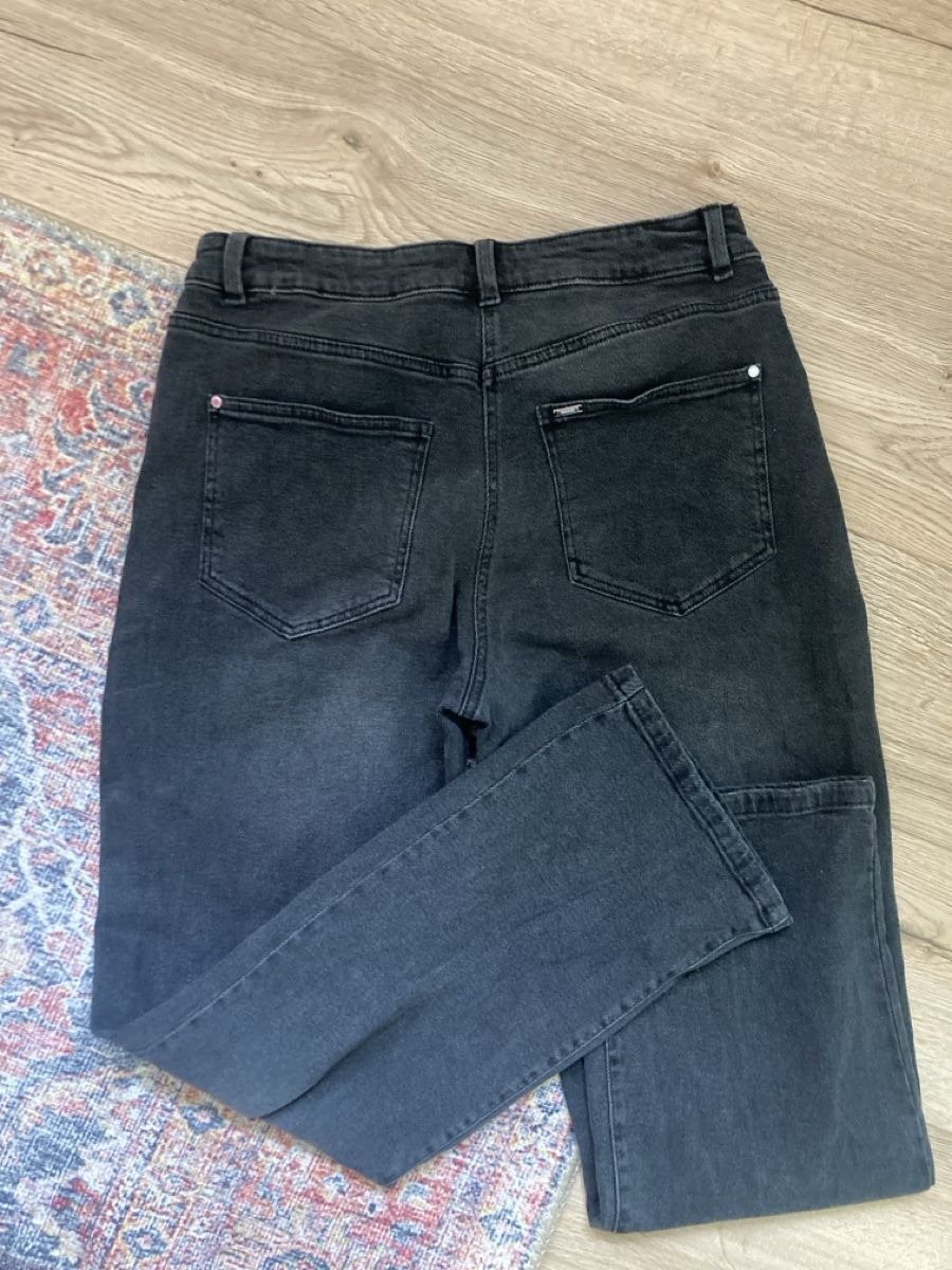 Morgan Lotti di vestiti: Morgan Jeans und Strickjacke – Usato da Selzach venduto da SB09 6