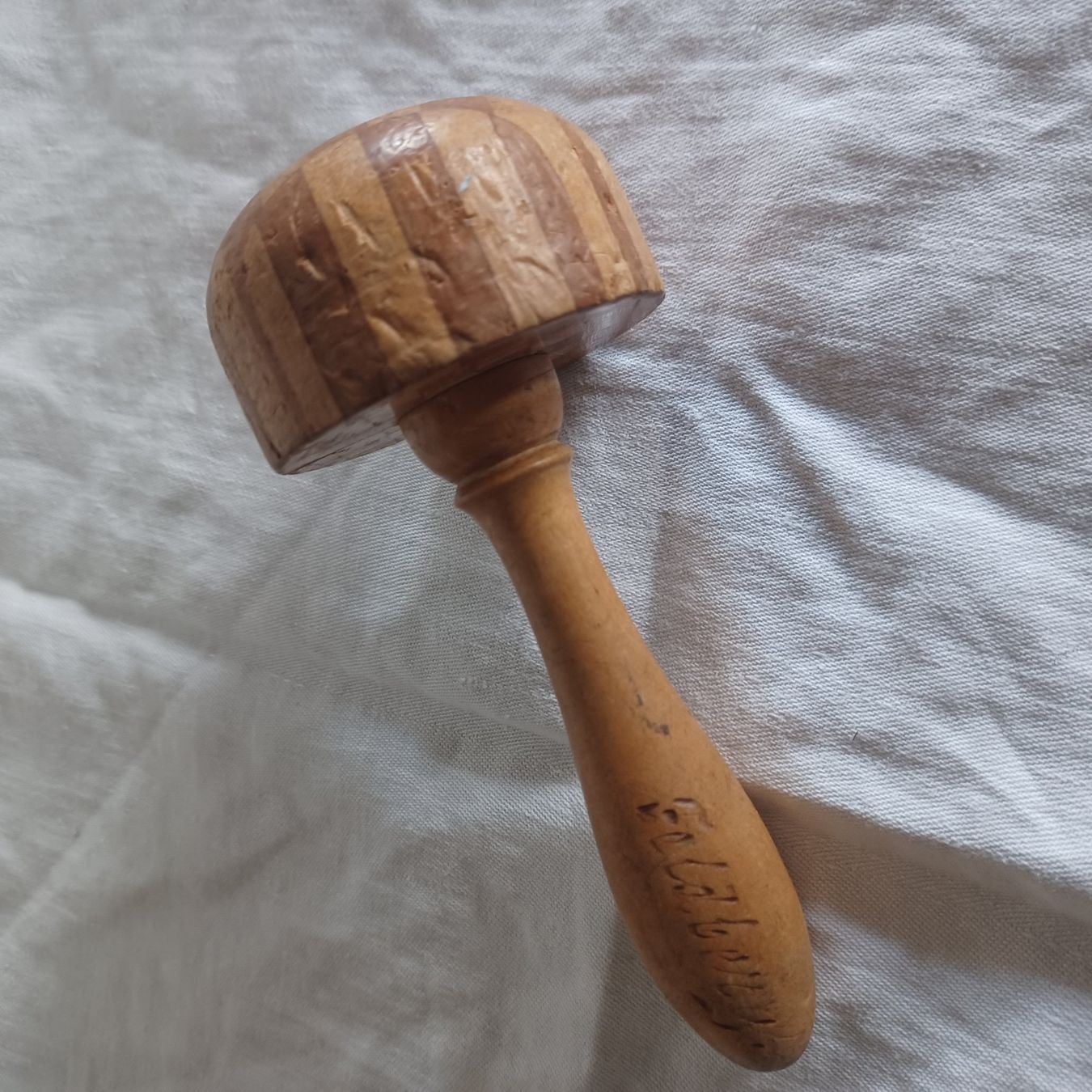 Articoli in legno: Stopfkugel mit Griff – Usato da Abtwil SG venduto da luupsy 1