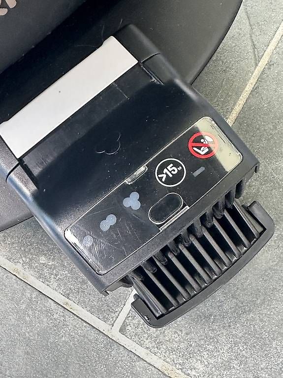 Seggiolini per auto: Maxi Cosi Pepple Plus inkl. 2wayFix – Usato da Freienwil venduto da Amilies 3