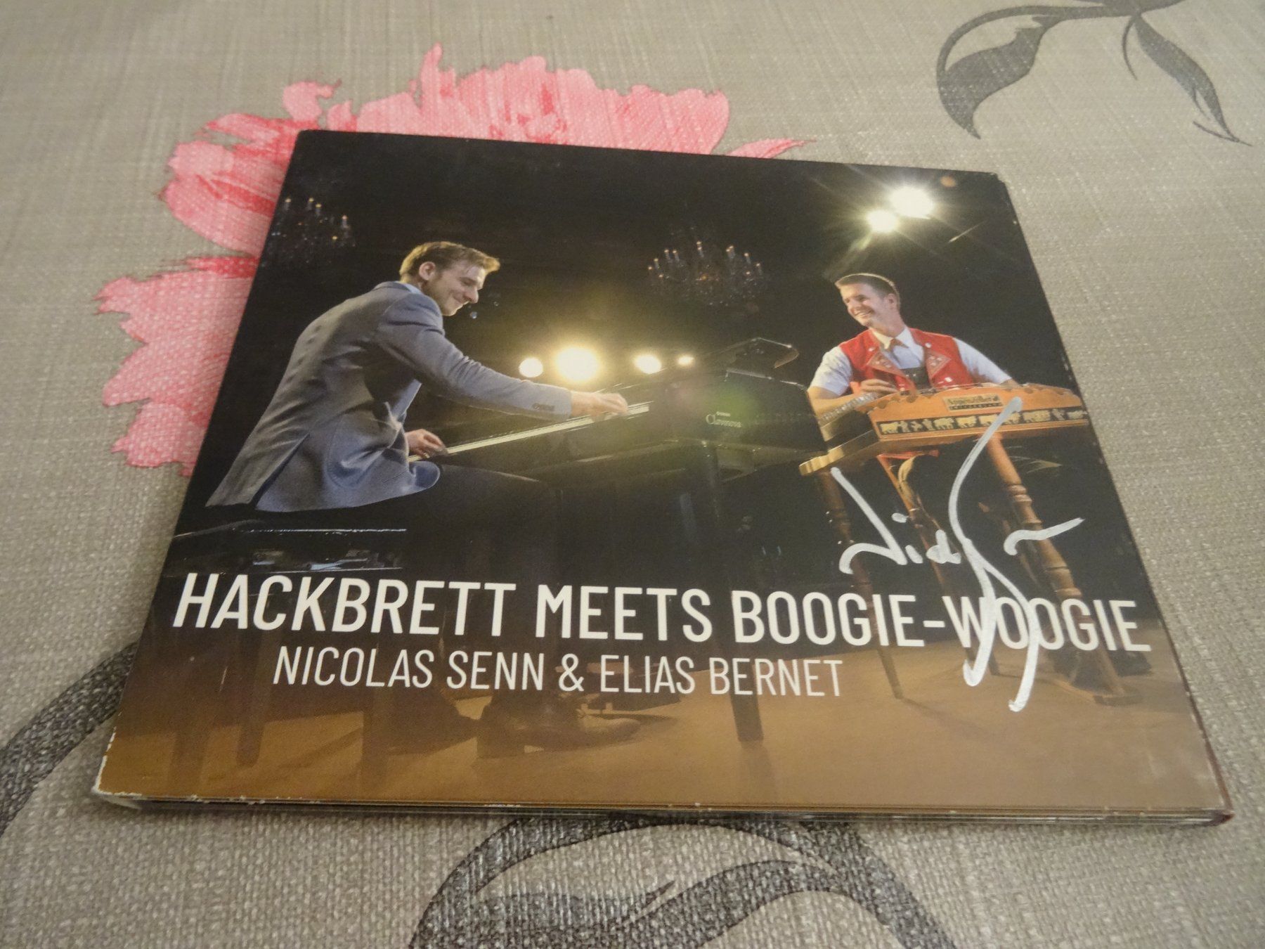 CD: Hackbrett meets Boogie-Woogie, Nicolas Senn, signiert? – Usato da Olten venduto da Disc-Ausverkauf
