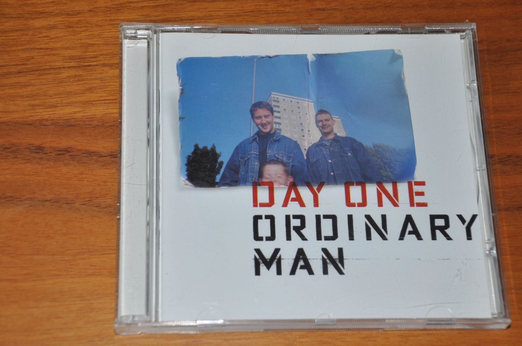 CD: Day One: Ordinary Man (CD; 2000) – Usato da Basel venduto da fido_mania