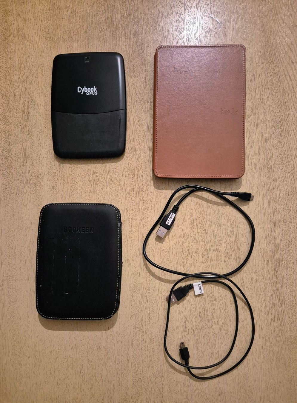 Amazon Tablet PC: Kindle & Bookeen E-Reader Set inkl. Hüllen & Kabel, defekt – Difettoso da Schwyz venduto da chr_5b57 1