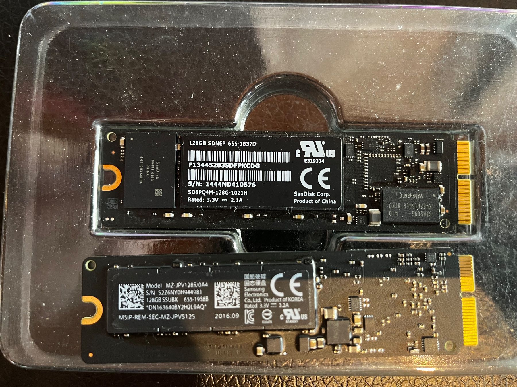 Apple Disques durs: Apple SSD 128gb 2x – D'occasion à Geuensee par ber_tyt7
