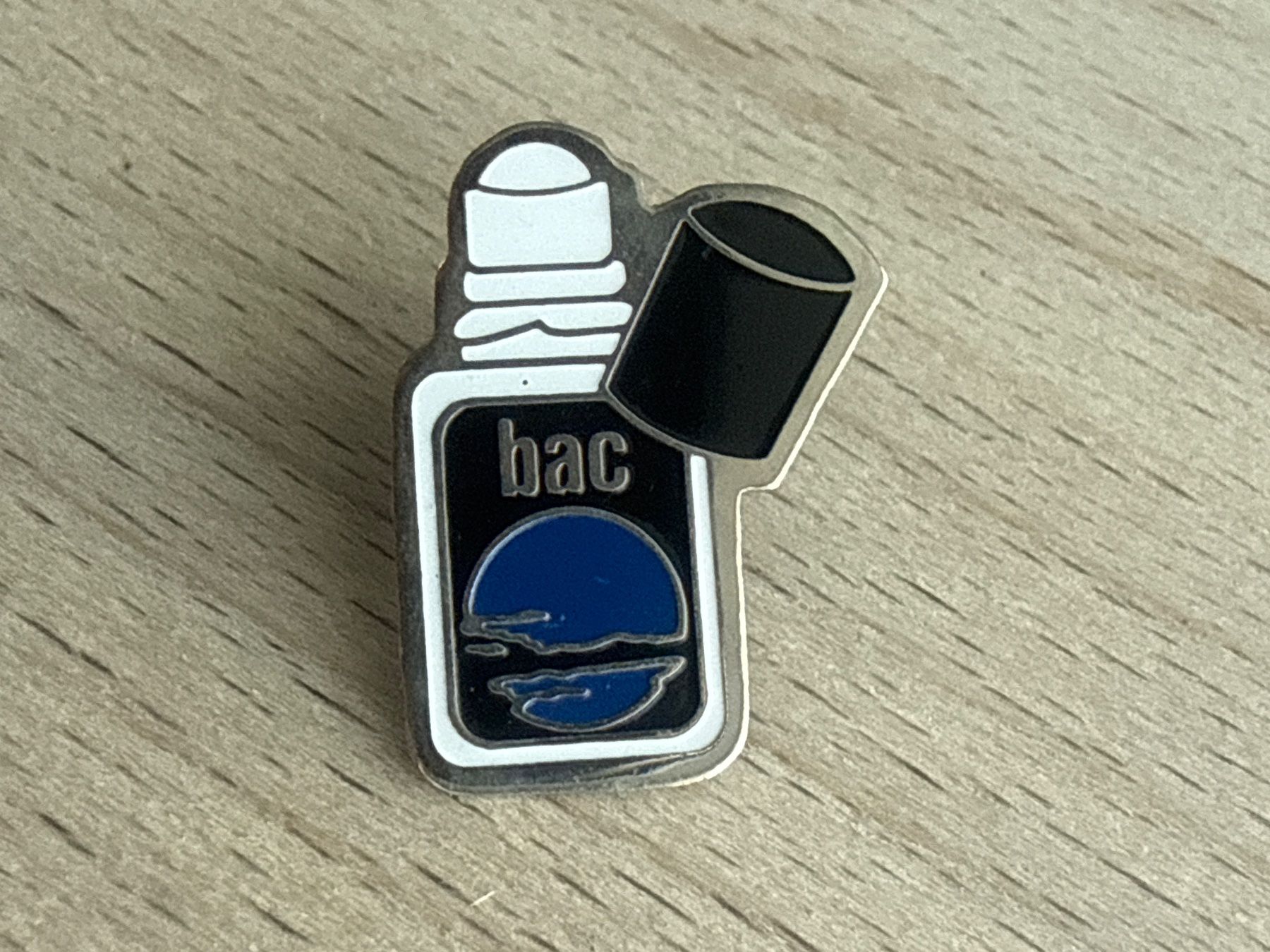 Plaquettes & Badges: Pin bac – D'occasion à Glattbrugg par Schweigmatt