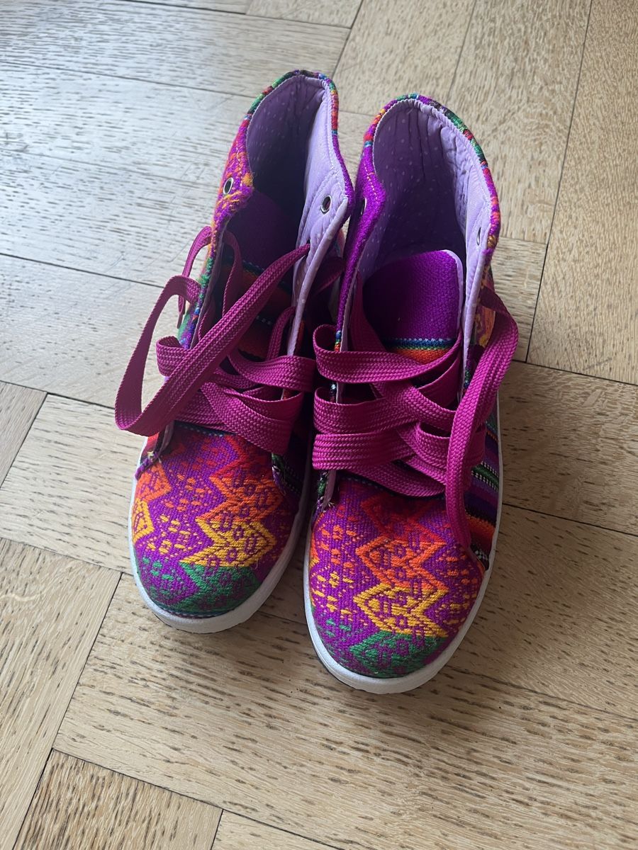 Scarpe da donna: High-Top Sneaker Damen Grösse 39 Muster Neu – Nuovo (secondo la descrizione) da Olten venduto da sae_82z2