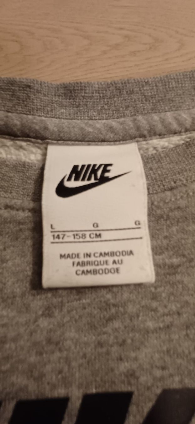 Nike Maglioni & Felpe: Nike Pullover 147-158 – Usato da Wahlendorf venduto da Irba 1