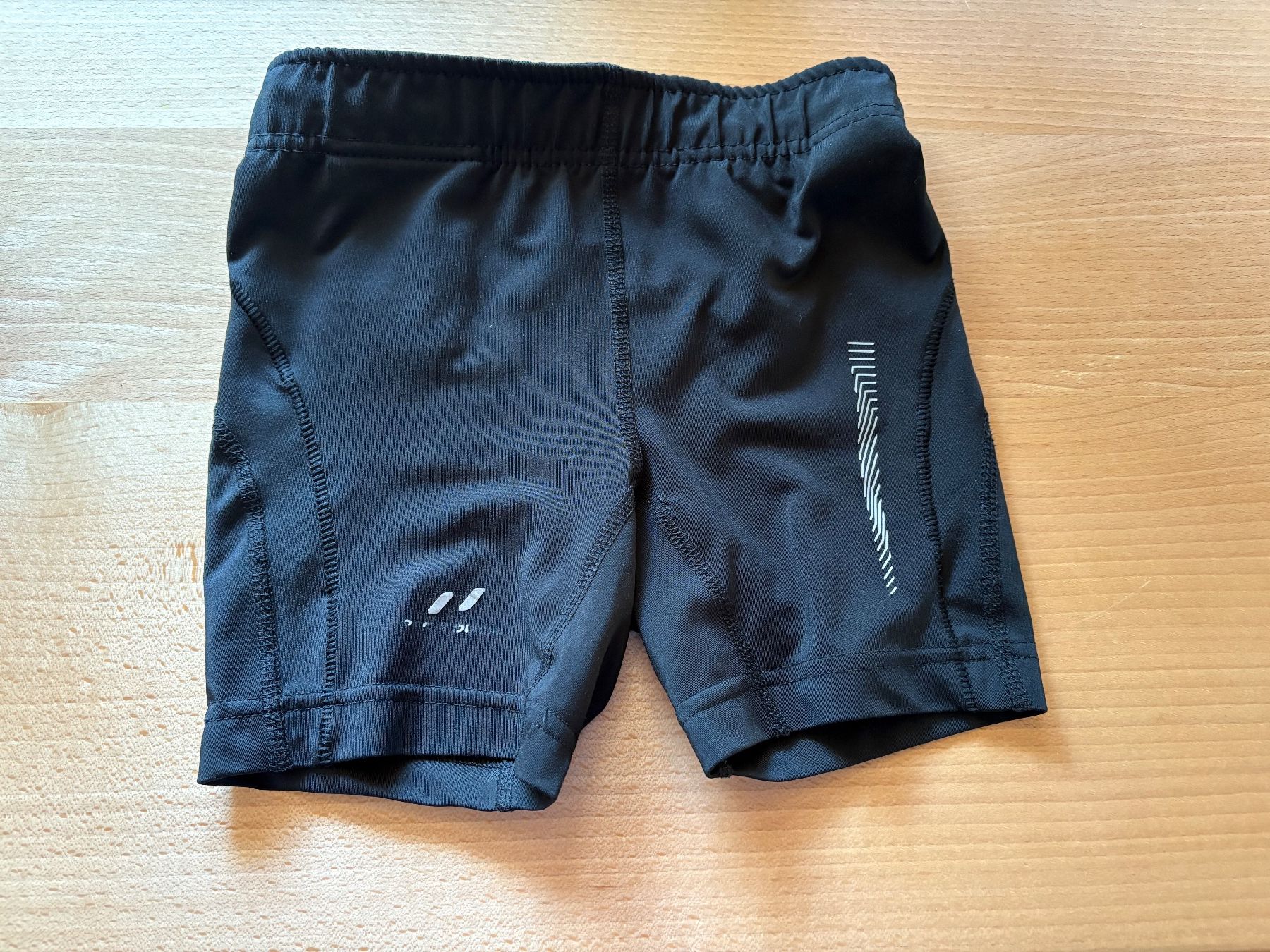 Hosen: Sporthose elastisch ProTouch schwarz Grösse 116 – Gebraucht aus Pfäffikon ZH von rue78