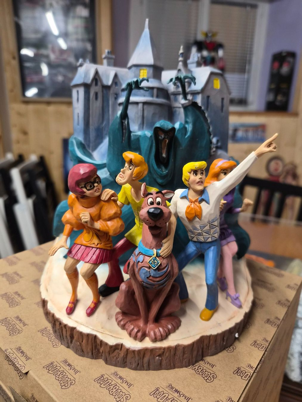 Statuette: SCOOBY-DOO diorama Jim Shore – Nuovo e nell'imballaggio originale da Bévilard venduto da CONTRESENS