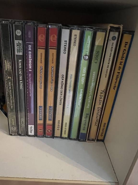 CD: Diverse CD's zu verkaufen. Pro CD 2.- – Usato da Pratteln venduto da Luxus.Fee 3