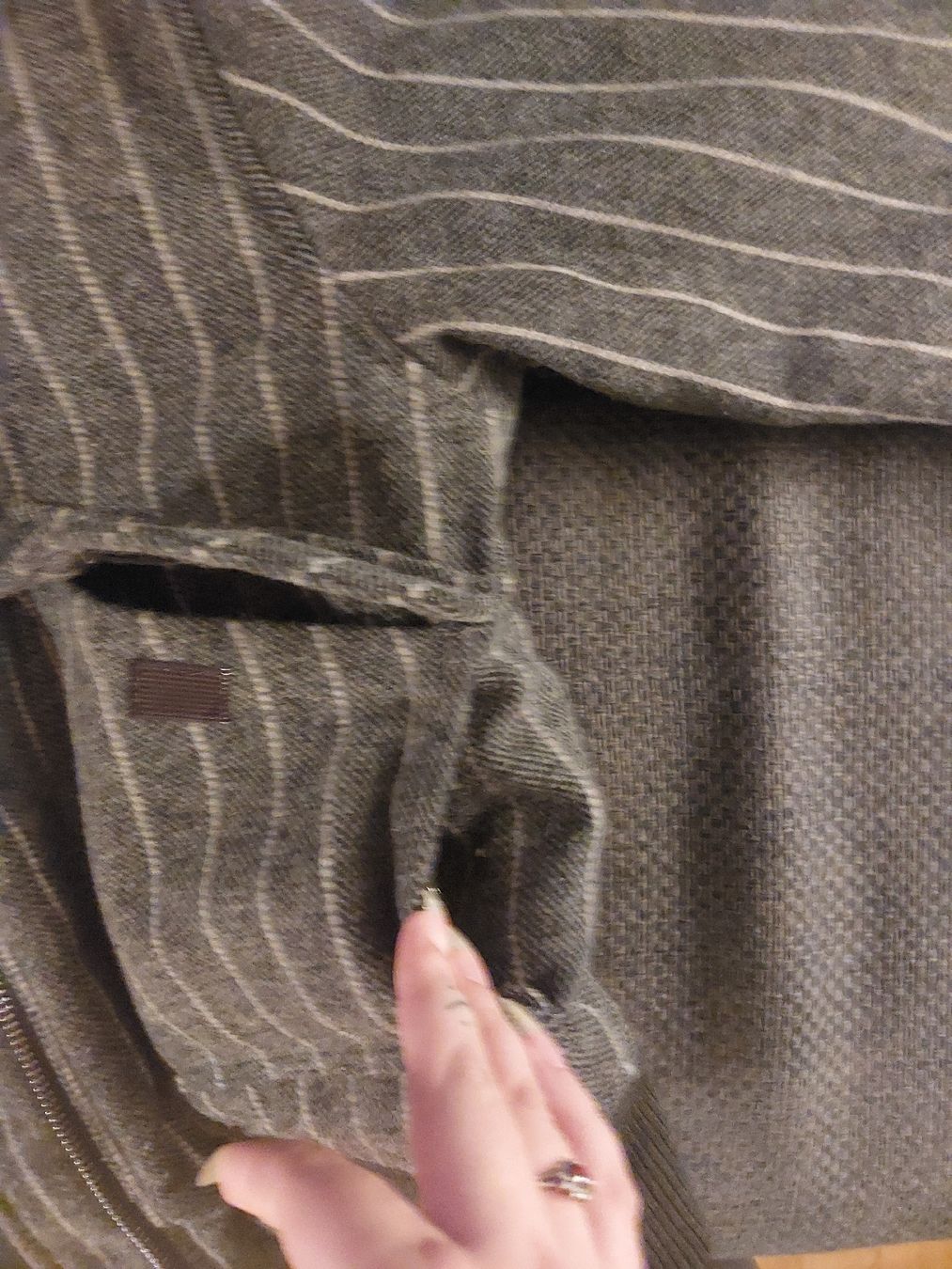 Vestes: Coole übergangs/winter-Jacke, gestreift – Neuf avec emballage d'origine à Gwatt (Thun) par B.D.999 2
