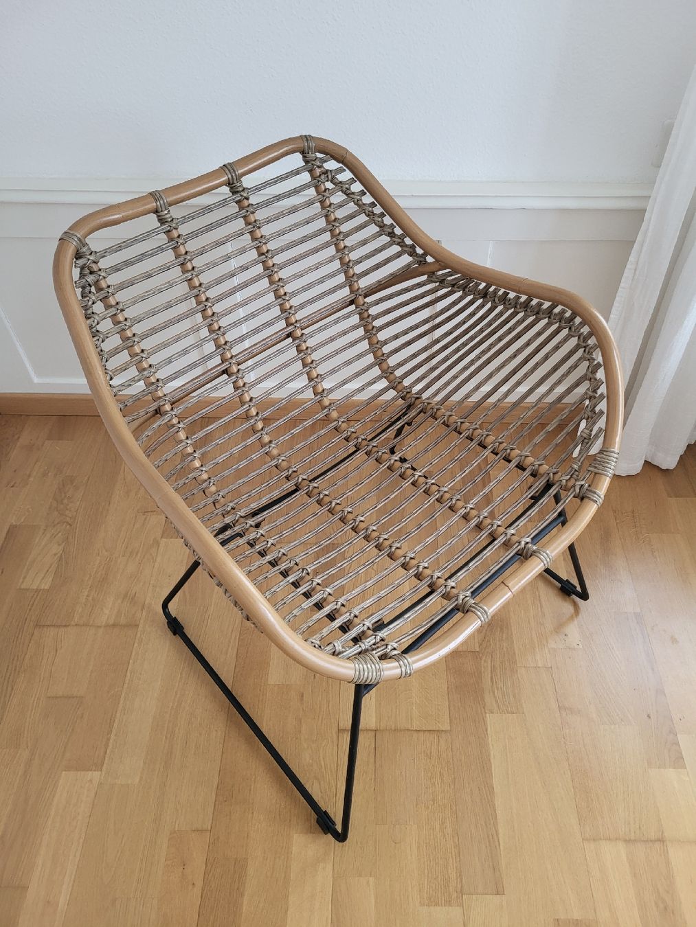 Poltrone: Rattansessel mit schwarzem Metallgestell – Usato da Münchenbuchsee venduto da v.gl 3