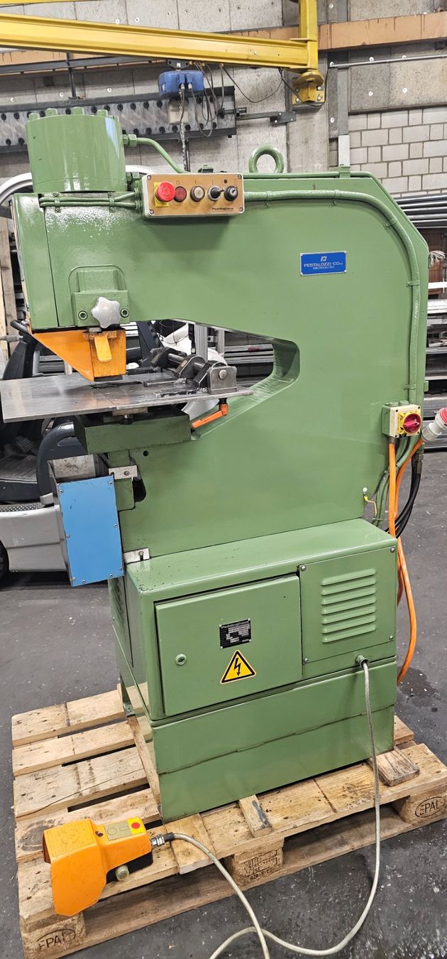 Tutte le macchine: Stanzmaschine  Peddinghaus Hydraulic 500 – Usato da Emmenbrücke venduto da inf_l8yf 9