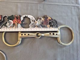 Einfach gebrochene gelochte Trense 13.5cm