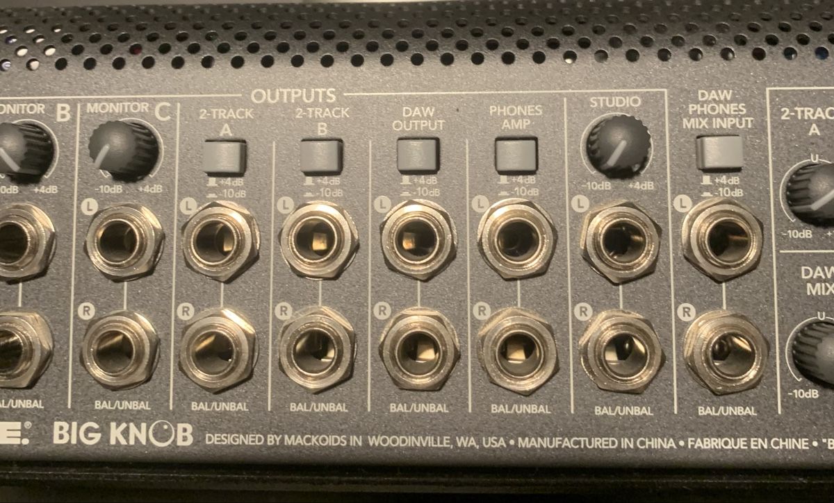 Mackie Console di mixaggio: Mackie Big Knob Studio Command System - Top Zustand! – Nuovo (secondo la descrizione) da Nussbaumen AG venduto da tob_j6yw 7