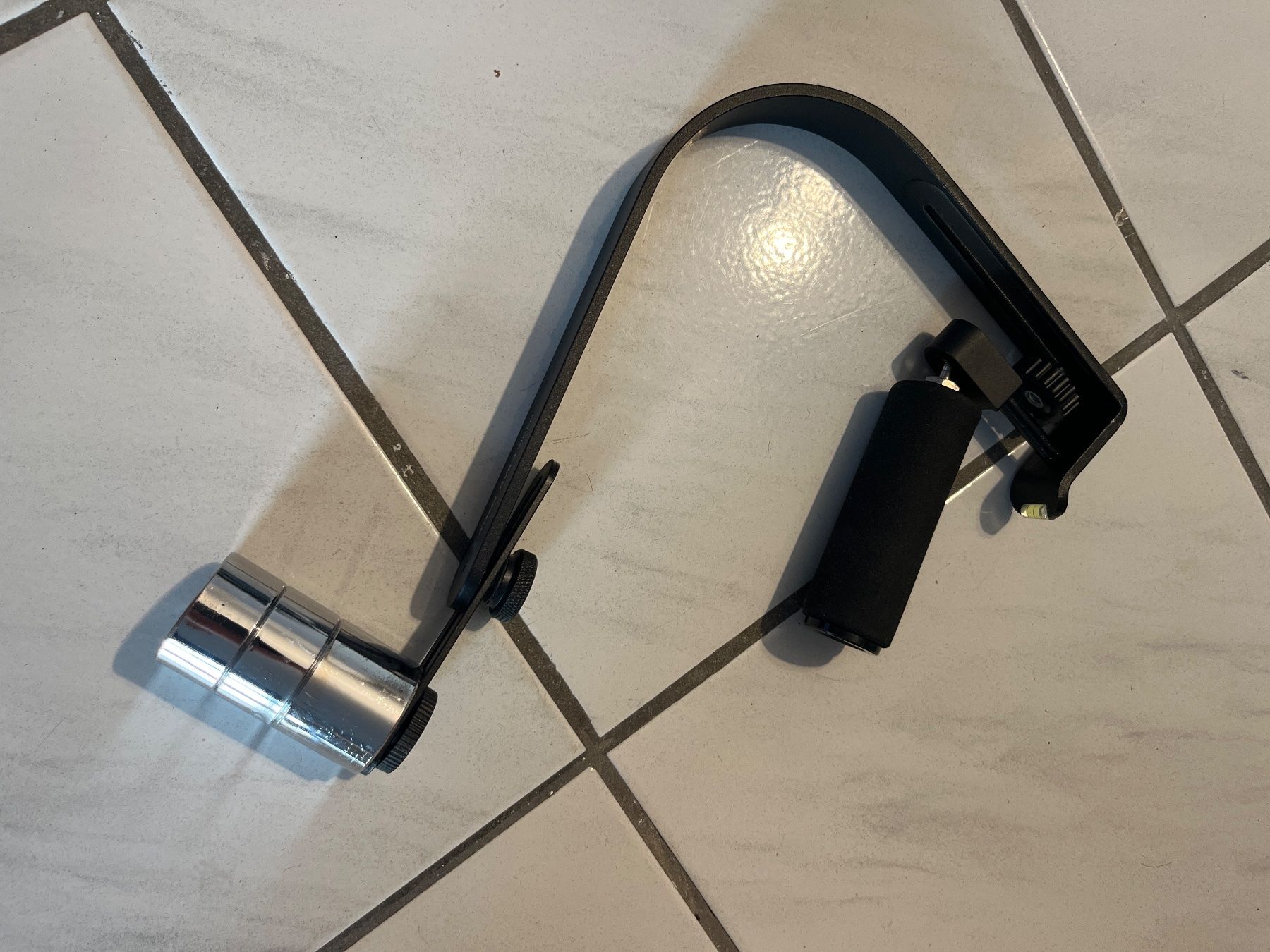 Supporti a parete: Gimbal Griff Stabilisator Halterung – Difettoso da Chiasso venduto da AzenYa