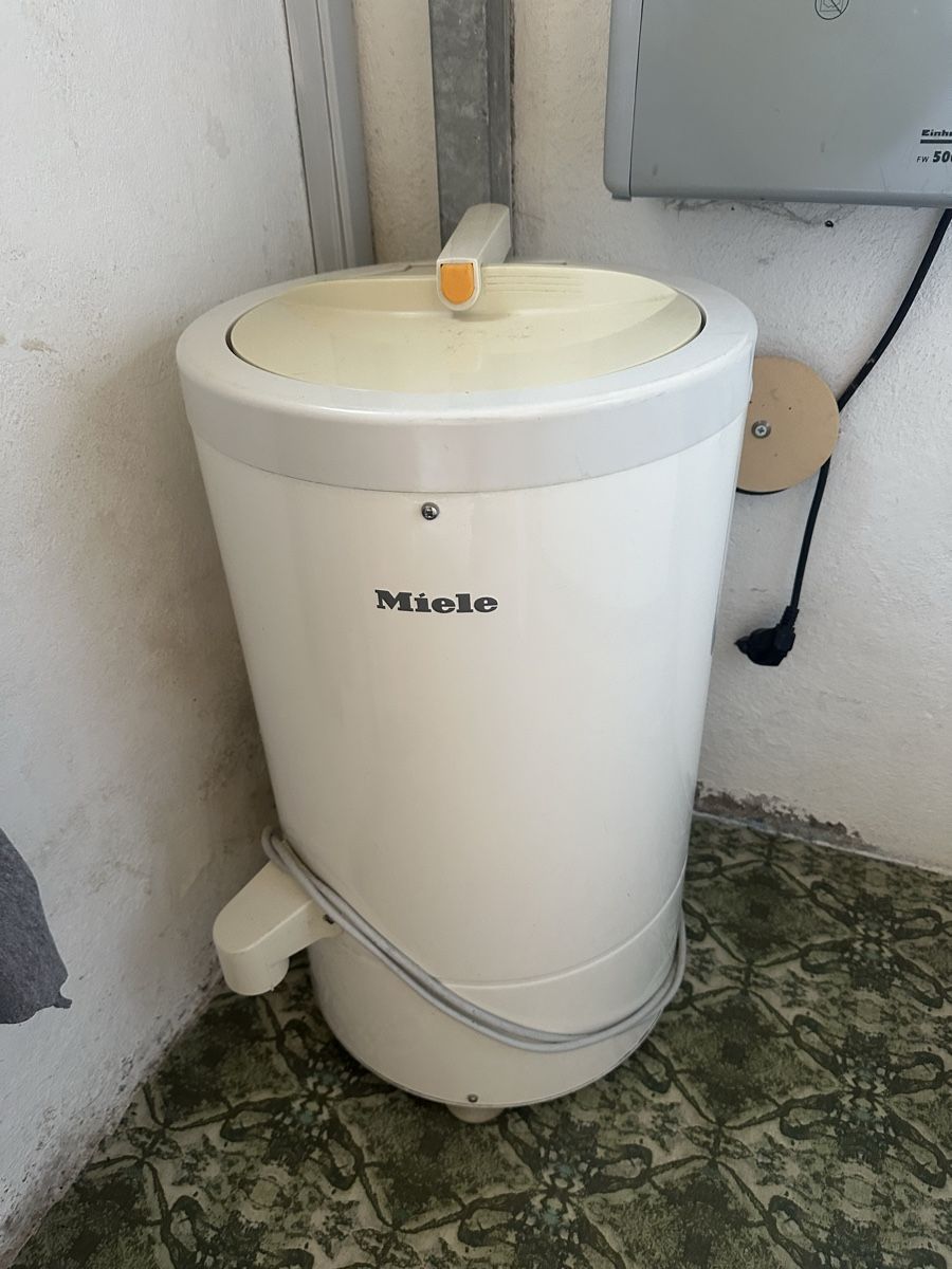 Miele Asciugatrici: Miele Kleider Auswinder – Usato da Brunnen venduto da BrunnenIngenbohl
