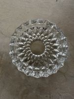 Cendrier vintage en verre épais.