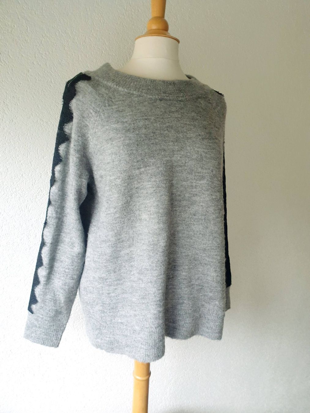 Pulls & Sweat-shirts: PULLOVER PULLI M 38 GRAU SCHWARZ MIT SPITZE WARM KUSCHELIG – D'occasion à Elsau par the-colorful-side 7