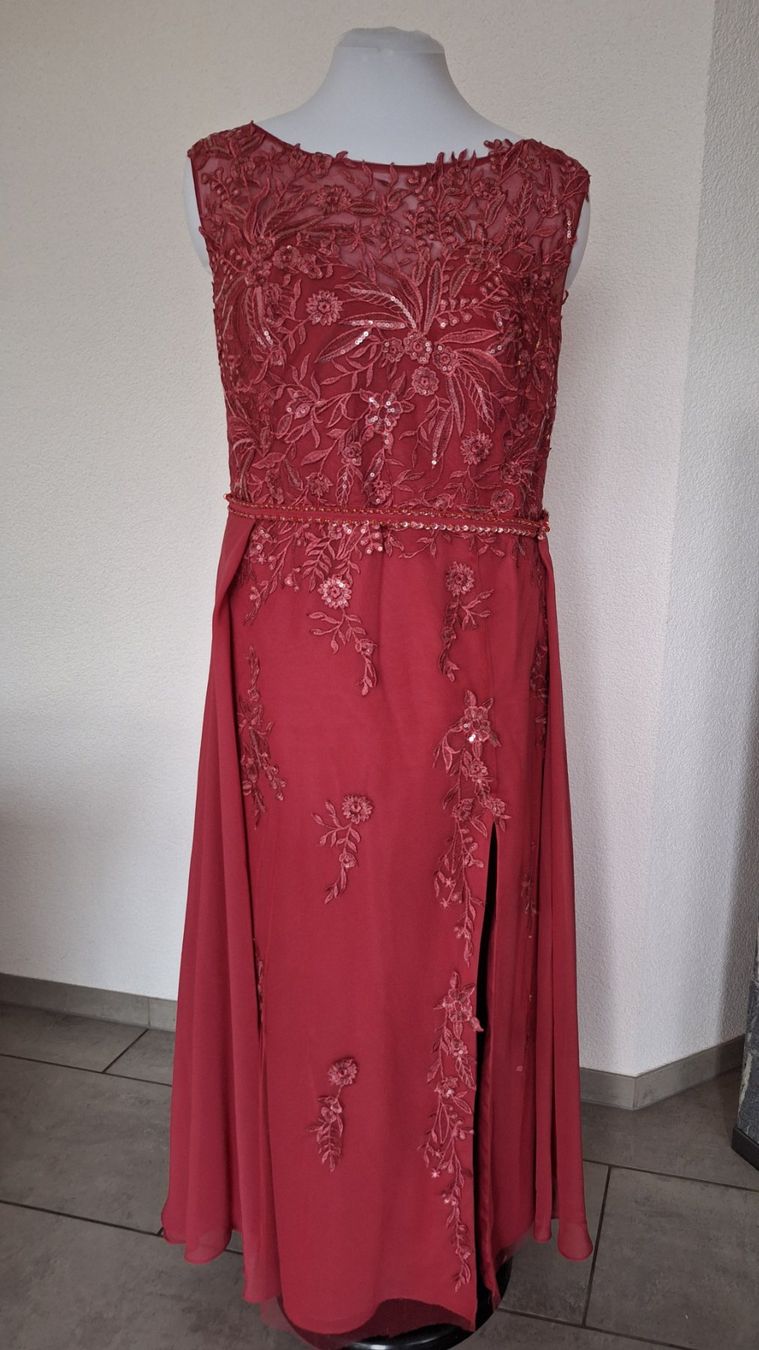 Vestiti: Abendkleid Gr.44 – Usato da Sulgen venduto da limann 1