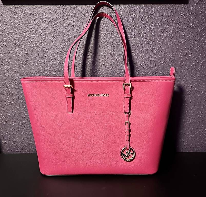 Michael Kors Borse da donna: Michael Kors Jet Set leder shopper Rosa – Usato da Arboldswil venduto da Chocco11.