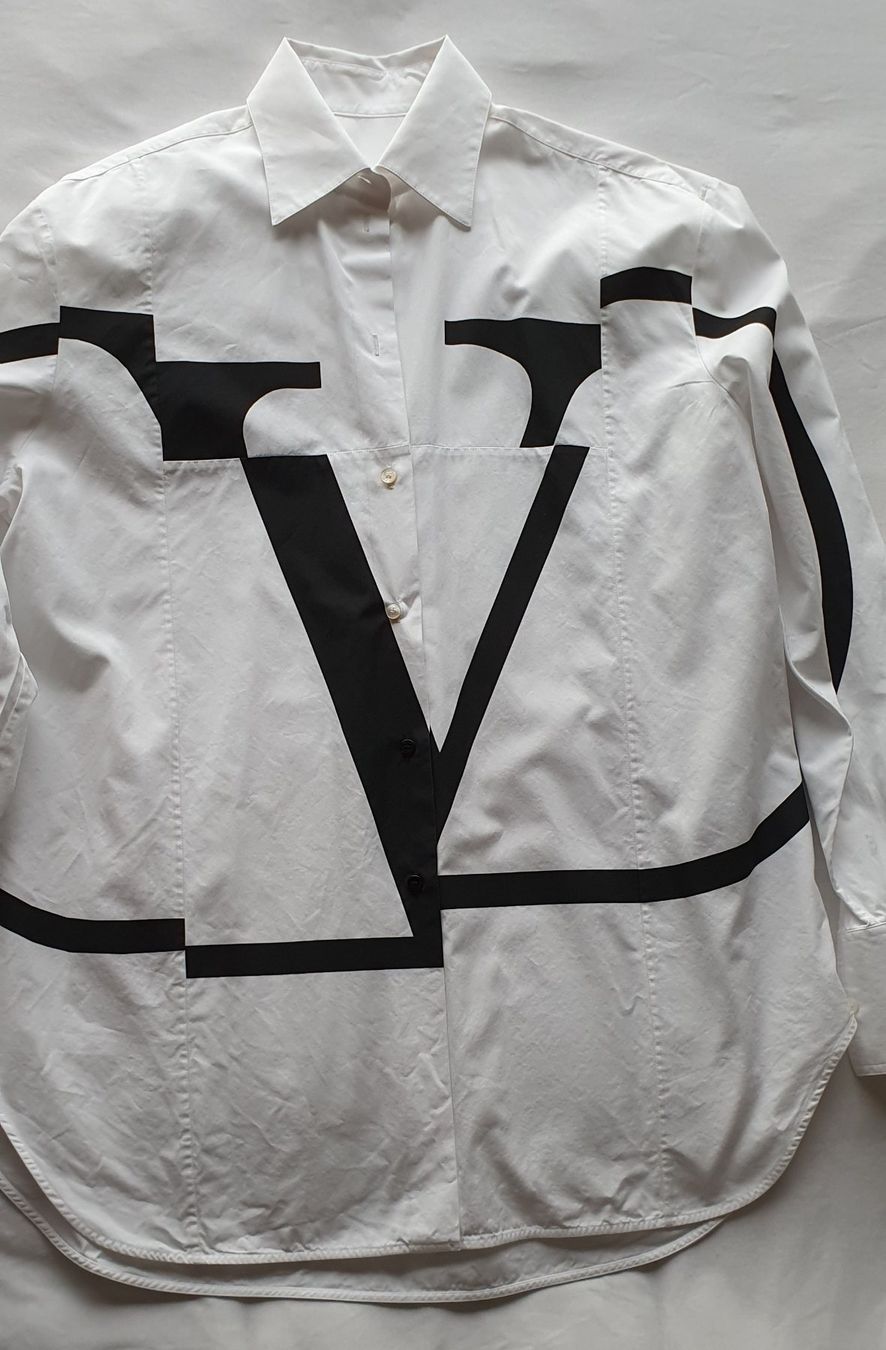 Valentino Camicette: Bluse von Valentino – Nuovo (secondo la descrizione) da Küsnacht ZH venduto da ch_schweiz