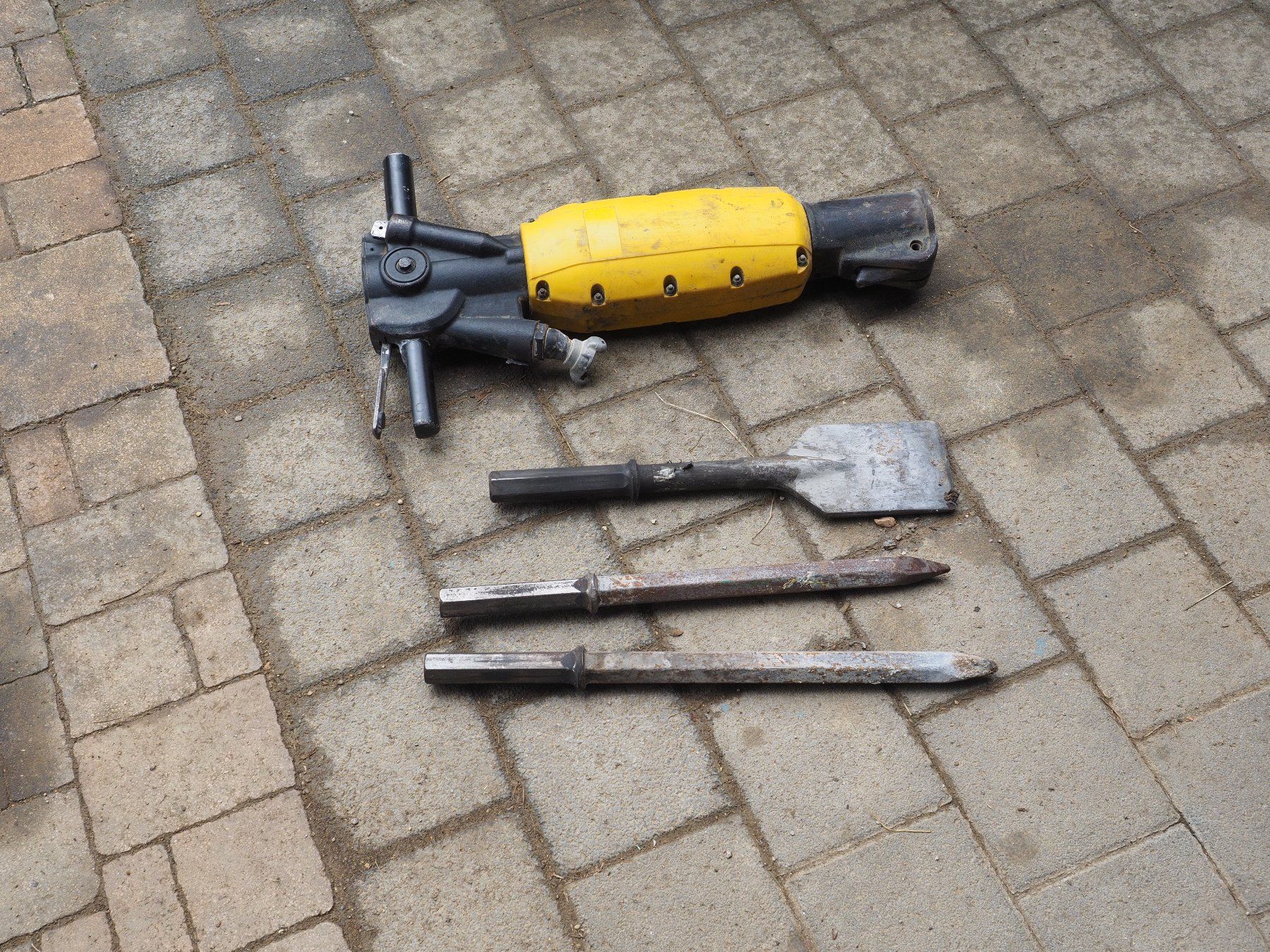 Atlas Copco Tutte le macchine: Abbauhammer Atlas Copco TEX 270 PS – Usato da Arboldswil venduto da Alexis46 2