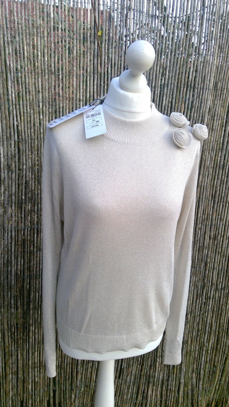 Maglioni & Felpe: Pullover beige doré 3x fleurs CHICOREE, taille XL, NEUF – Nuovo e nell'imballaggio originale da Agiez venduto da chouchanelle 5