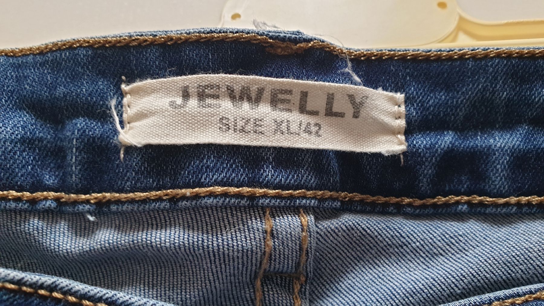 Pantaloni: 2Par Hose – Usato da Thun venduto da Vecgou 4