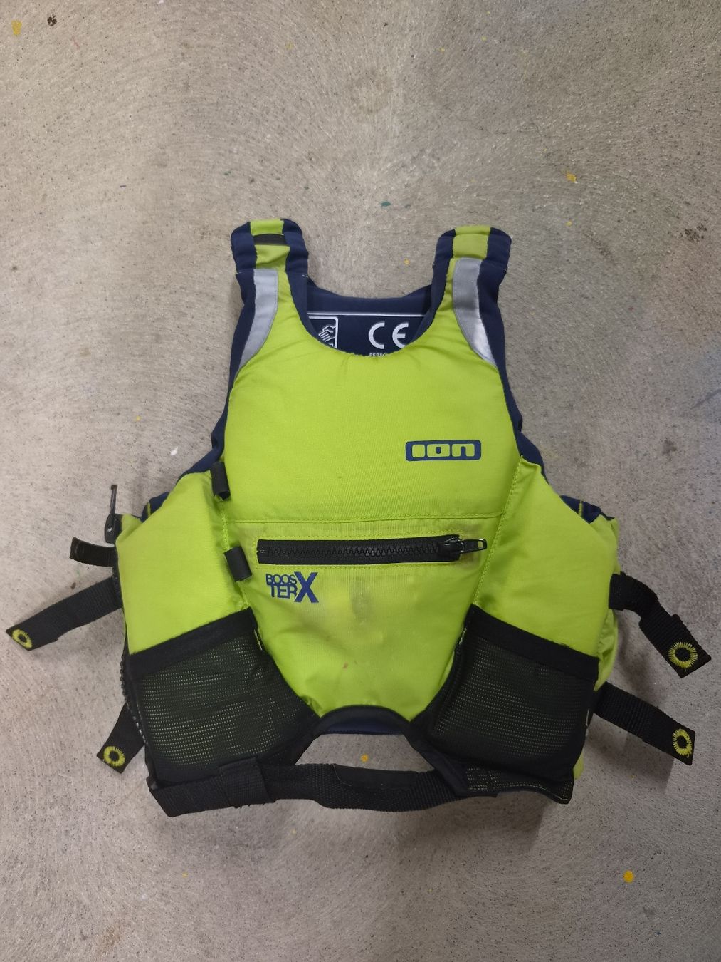 Gilets de sauvetage: Schwimmweste ION XXS  – D'occasion à Frauenfeld par sts123