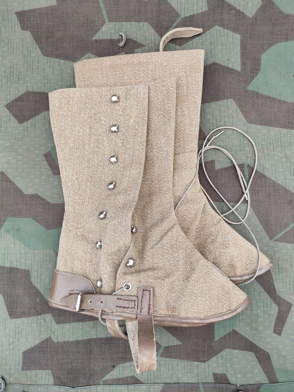 Uniformes: Gamaschen Militär – D'occasion à Bauma par SwissMilitaria