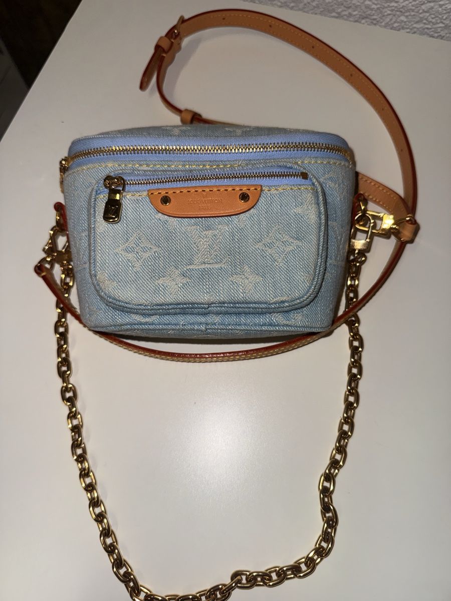 Louis Vuitton Taschen für Damen: Louis Vuitton Denim Bumbag – Gebraucht aus Biel/Bienne von Violetta.V