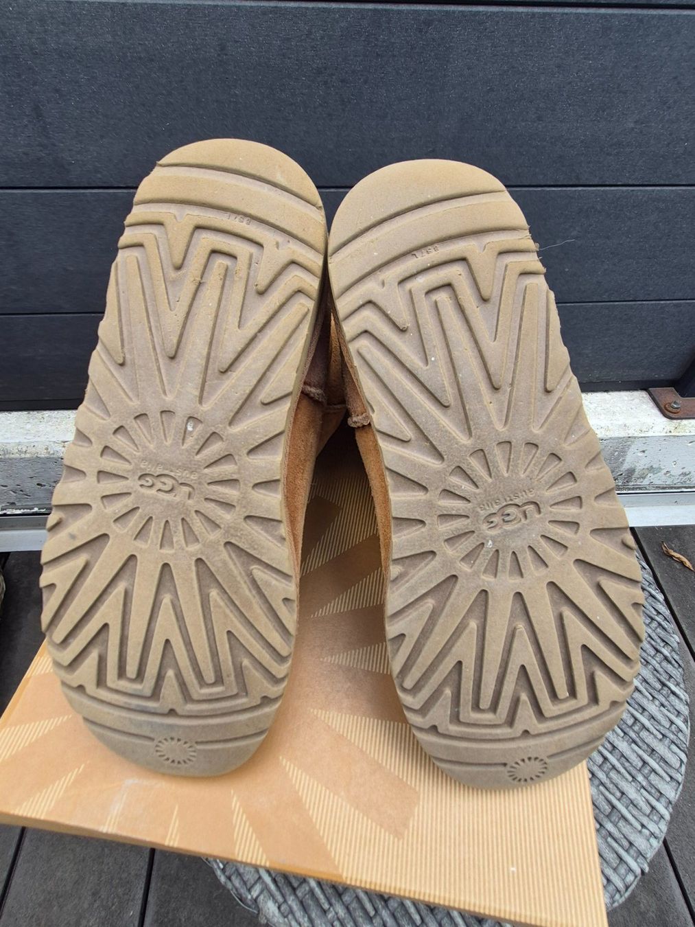 Ugg Damenschuhe: Bottines UGG Australian Classic Short Chestnut 39 – Gebraucht aus le landeron von canette 5