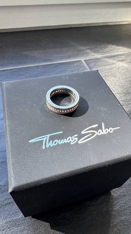 Anelli: Thomas Sabo Ring mit weissen Steinen – Usato da Seuzach venduto da oli_2l2l 2