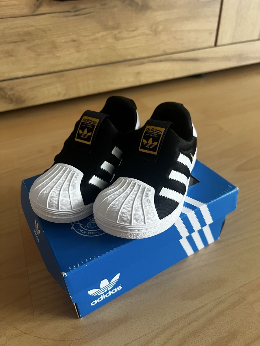 Superstar Adidas Kinder/ Baby Schuhe (Neu und originalverpackt) in