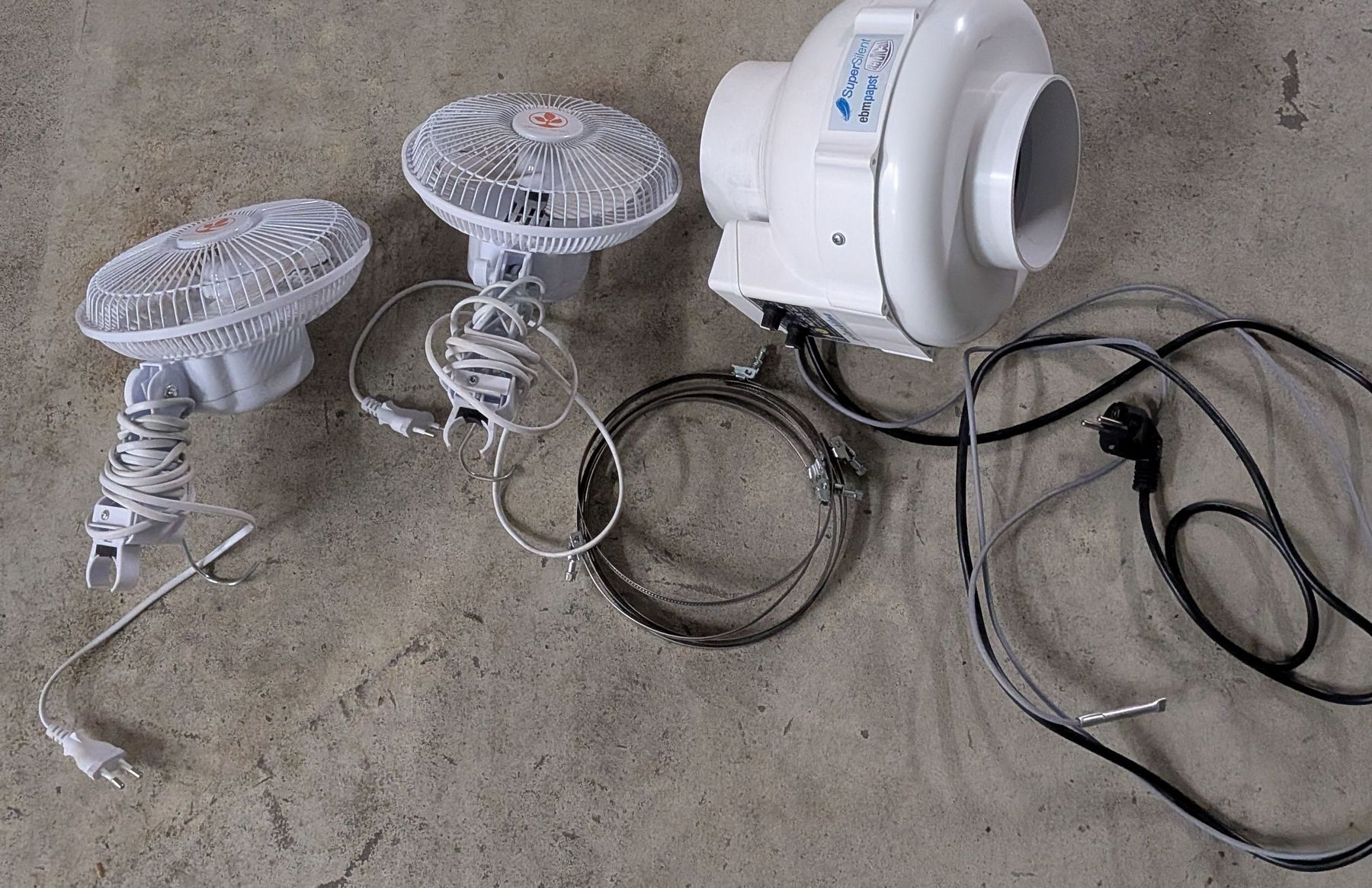Growbox Altro: Abluftventilator + 2 Umluftventilatoren Growbox – Usato da Sarnen venduto da Milugo