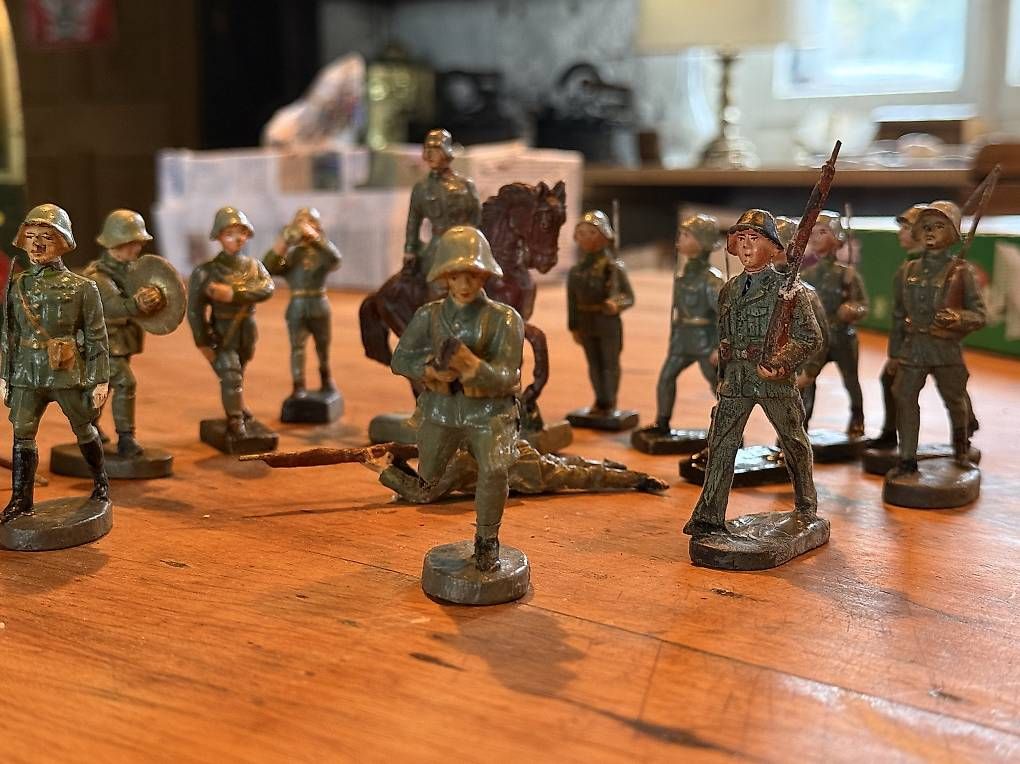 Statuette: Militärfiguren, Antik – Usato da Ruswil venduto da Drux