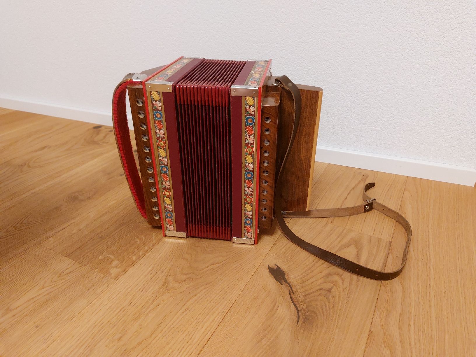 Strumenti musicali: Schwyzerörgeli Reist 3-chörig B – Usato da Brislach venduto da bufi540 5
