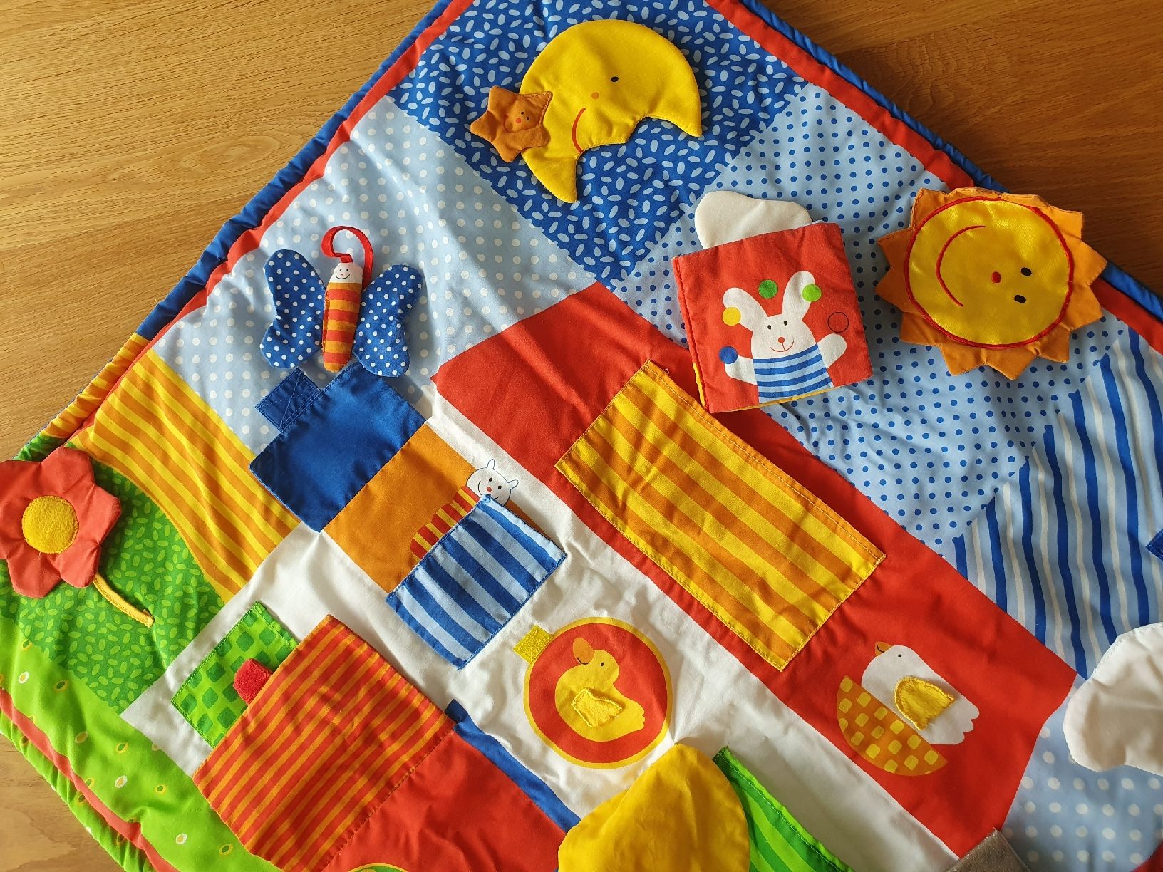 Giocattoli: Tableau en tissu pour bébé – Usato da Villars-sur-Glâne venduto da richardette 1