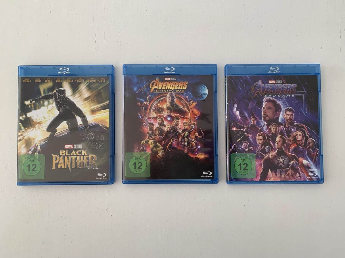 Tutti i DVDs: Black Panther, Avengers: Endgame, Infinity War - BluRay – Usato da Zürich venduto da createdindust