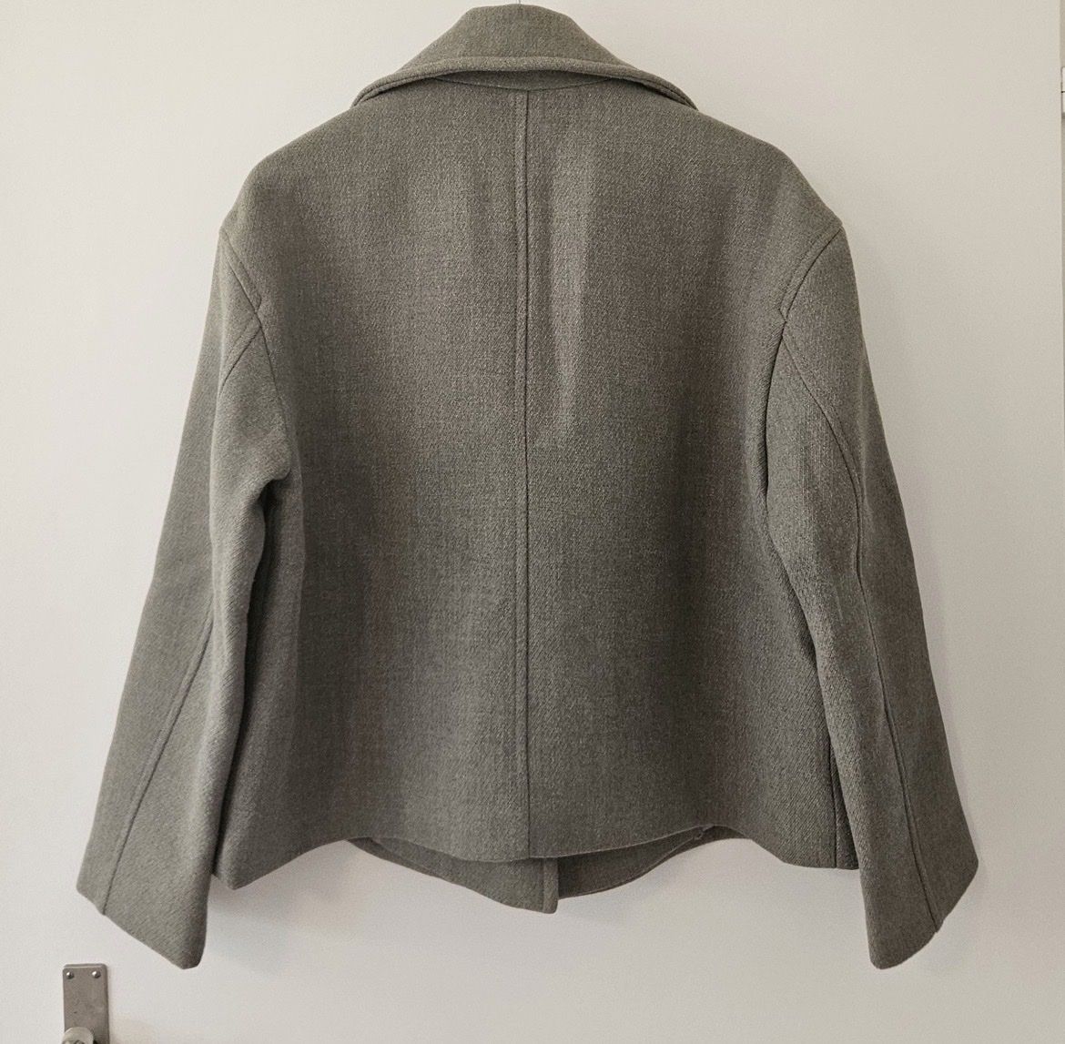 Zara Vestes: Zara Wool Blend Jacket Grey Like New Condition – D'occasion à Tuggen par Tantas 2