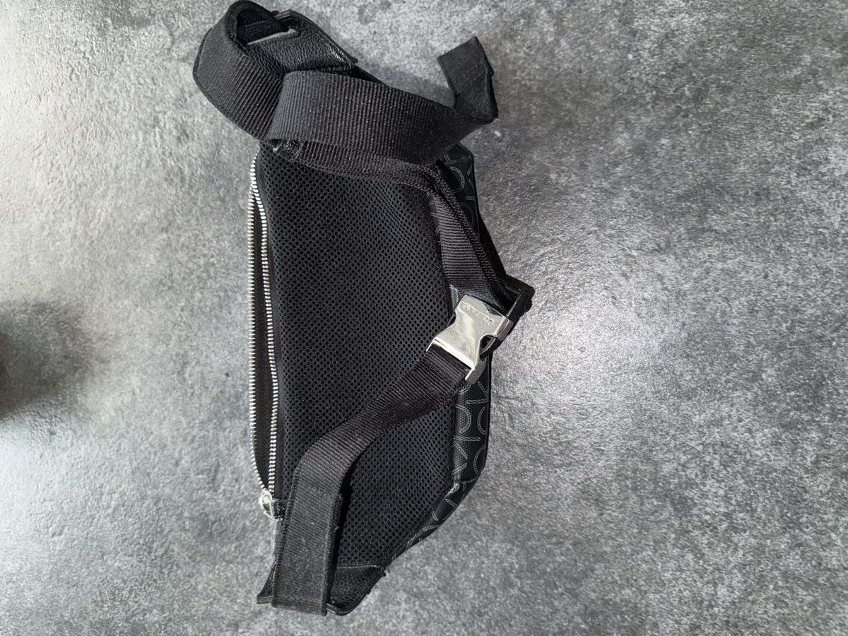 Calvin Klein Borse: Sac banane Calvin Klein – Usato da Grand-Lancy venduto da VERJUS22 1