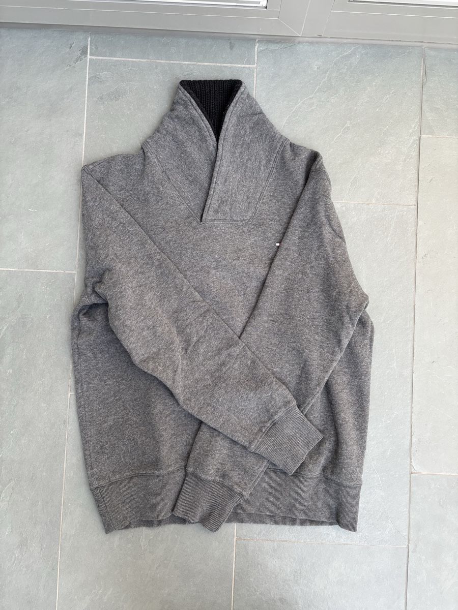 Tommy Hilfiger Maglioni & Felpe: Stylischer Tommy Hilfiger Pullover M grau – Nuovo (secondo la descrizione) da Ermatingen venduto da car_5q9w 1