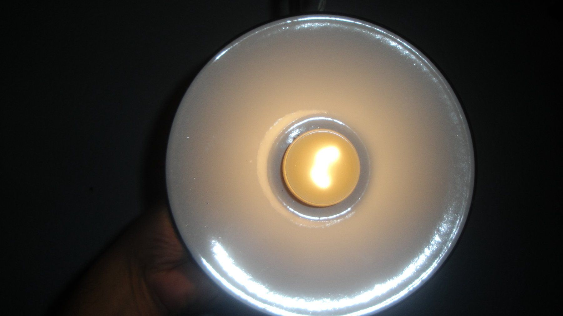 Lampade: Kellerlampe mit Emaillierter Lampenschirm – Usato da Zürich venduto da Paykan 3