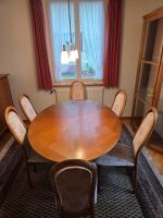 ovaler Esstisch (ausziehbar) aus Holz inkl. 6 Stühle
