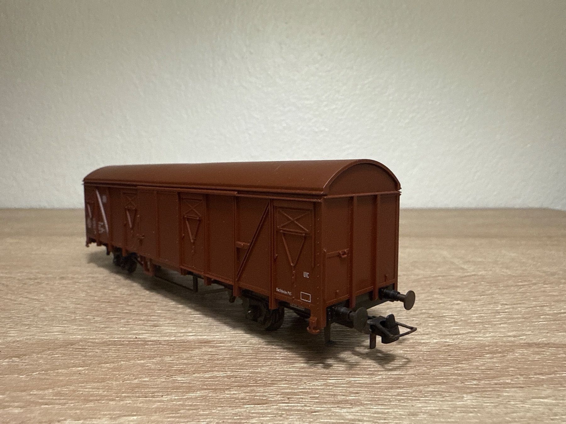 Roco Modellini di ferrovie: Roco Güterwagen DB H0 (84) – Usato da St-Aubin-Sauges venduto da Lo_Go 3