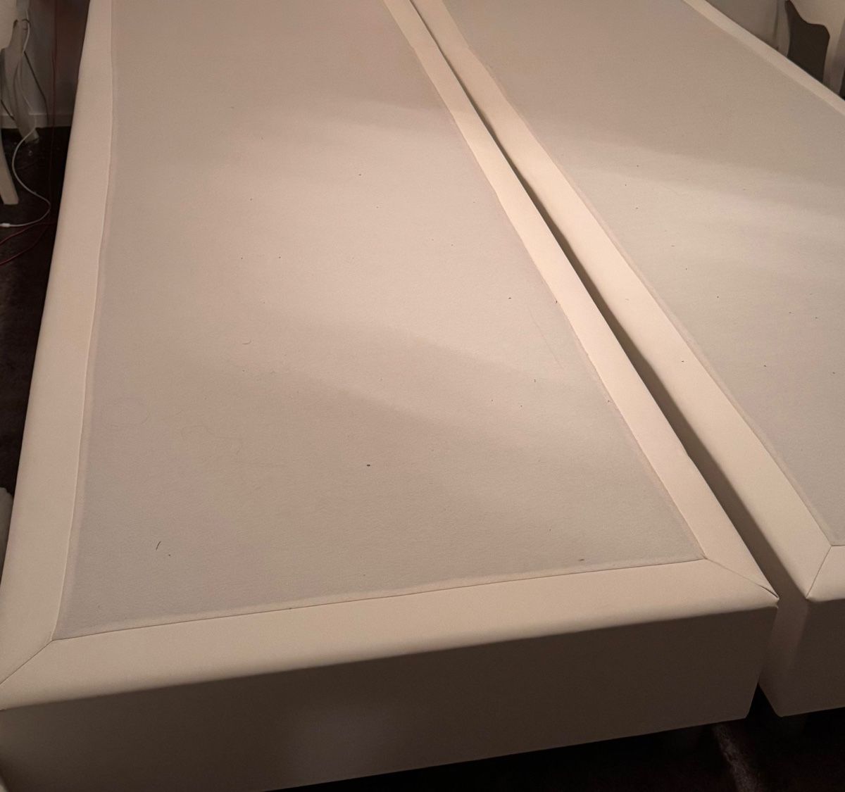 Letti: 2 weisse Bettgestelle 90x 180 – Usato da Aadorf venduto da Pinki2313