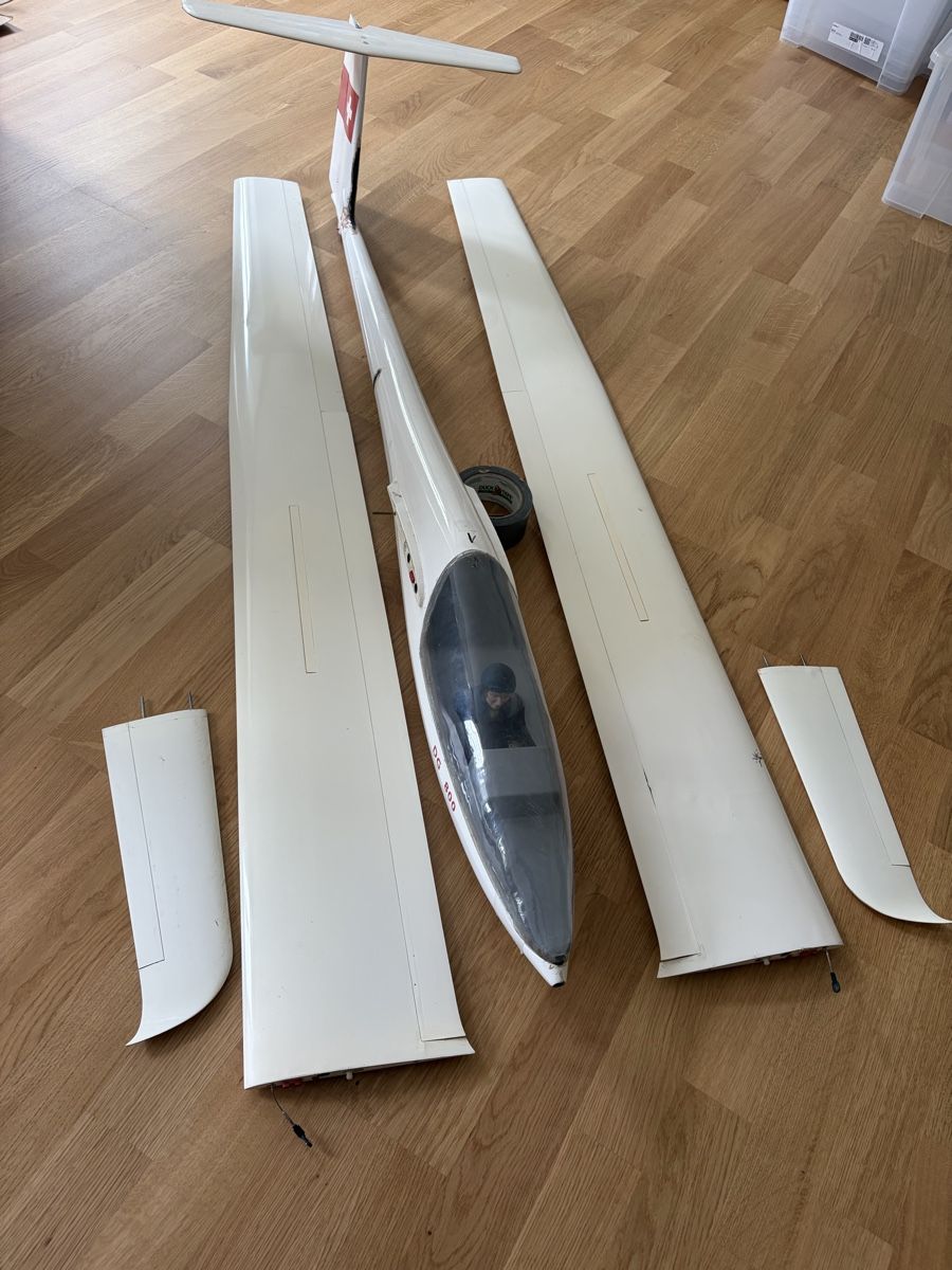Modellismo RC: DG 800 Segler 3.60m Defekt – Difettoso da Winterthur venduto da Mr.Guacamole