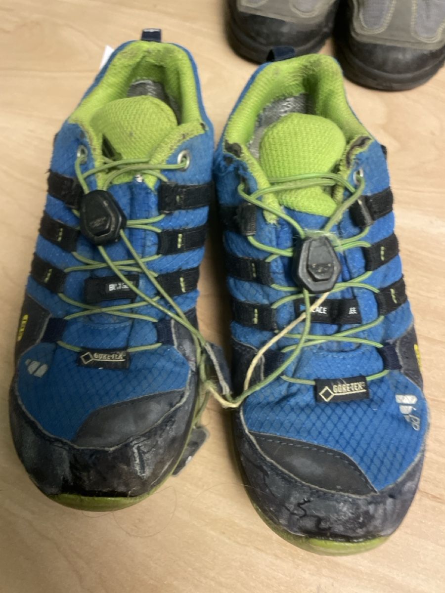 Adidas Scarpe per ragazzi: Adidas Terrex Goretex Wanderschuhe Gr.32 – Usato da Obergerlafingen venduto da cabo4 1