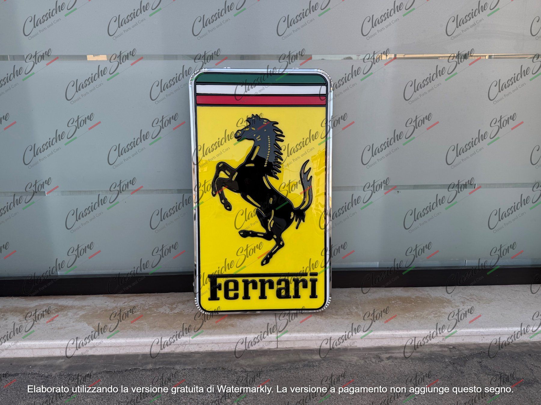 Lampade: Insegna Ferrari – Usato da san giovanni teatino venduto da difulvioracing