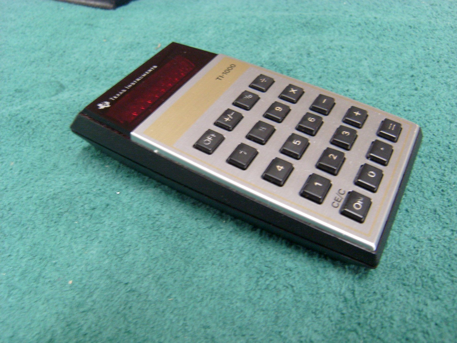 Texas Instruments Calcolatrici tascabili: Rarer Texas Instruments TI 1000 rare full working helle LED – Usato da Mauren TG venduto da nochbilligerjakob 5